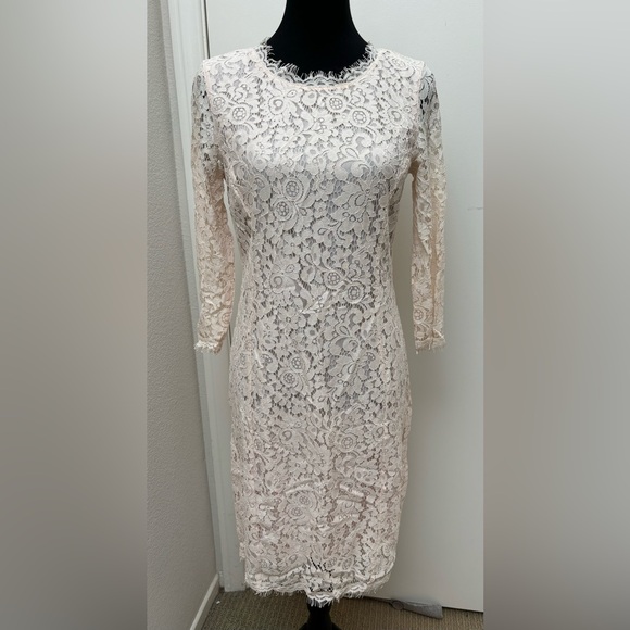 Forever 21 Dresses & Skirts - Forever 21 pink white eyelash lace 3/4 sleeve dress sz M medium midi wedding